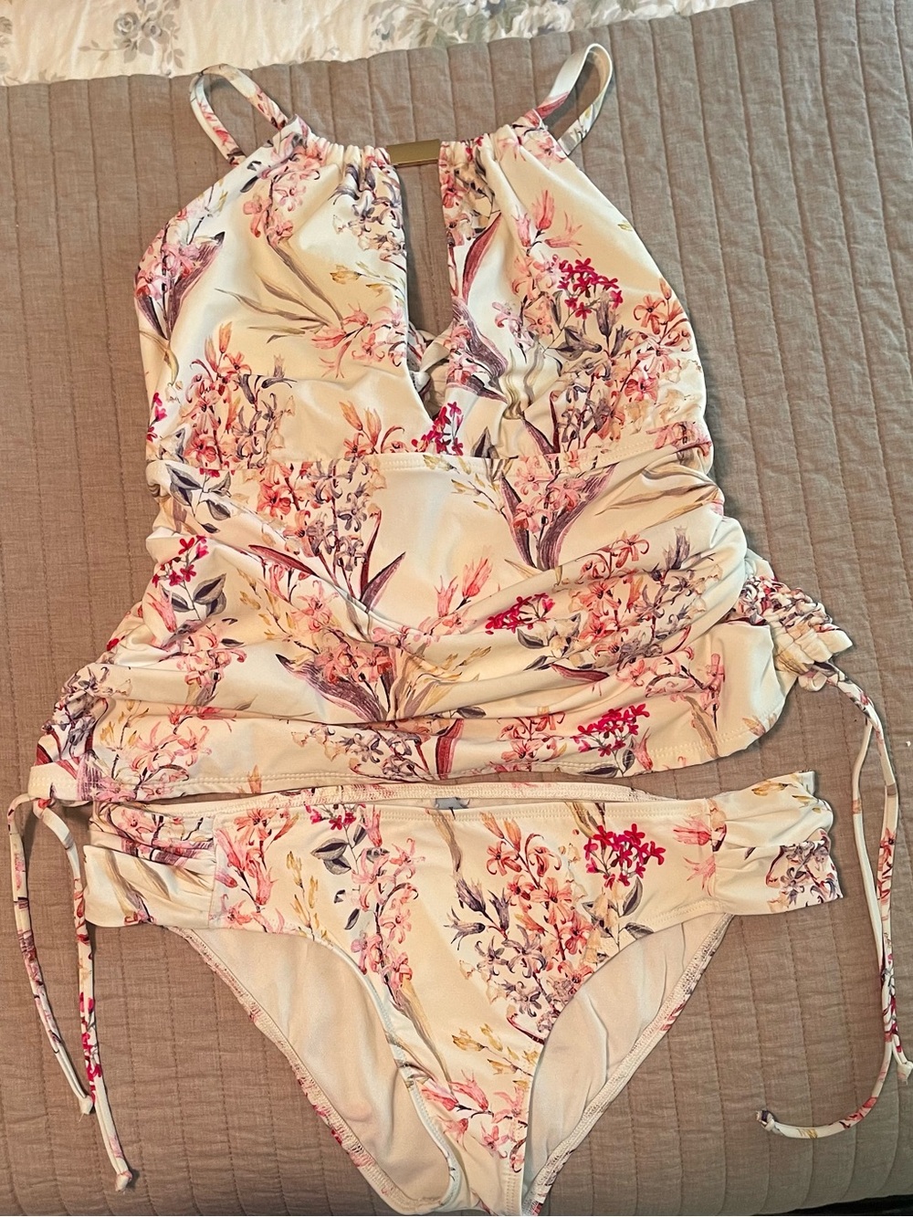 ANTONIO MELANI Cream Floral Women’s Two-Piece Swim Set